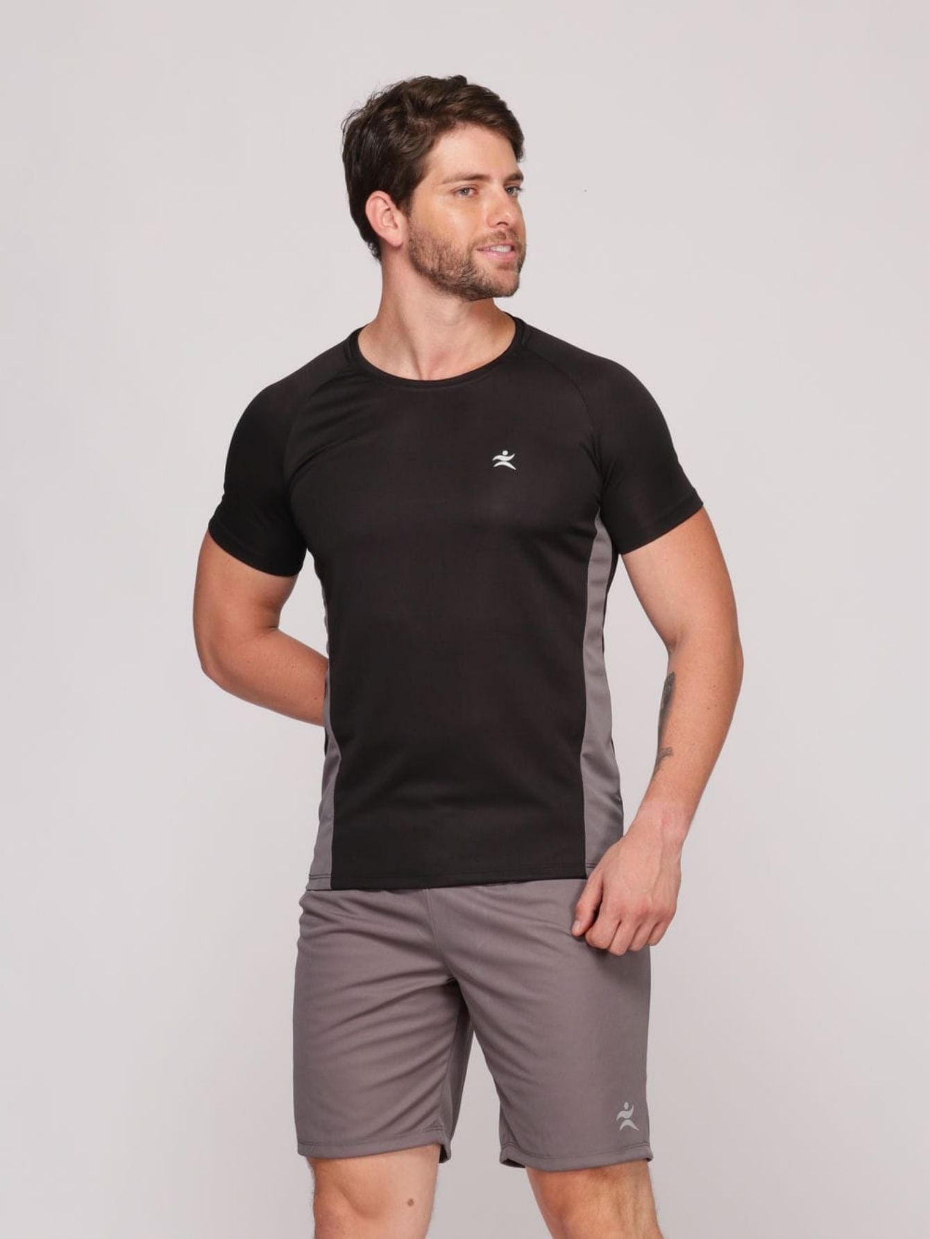 Kit 3 Camisetas Masculinas com Recorte DryFit: Absorve 70% do Suor e Não Esquenta - Azul, Preta e Branca