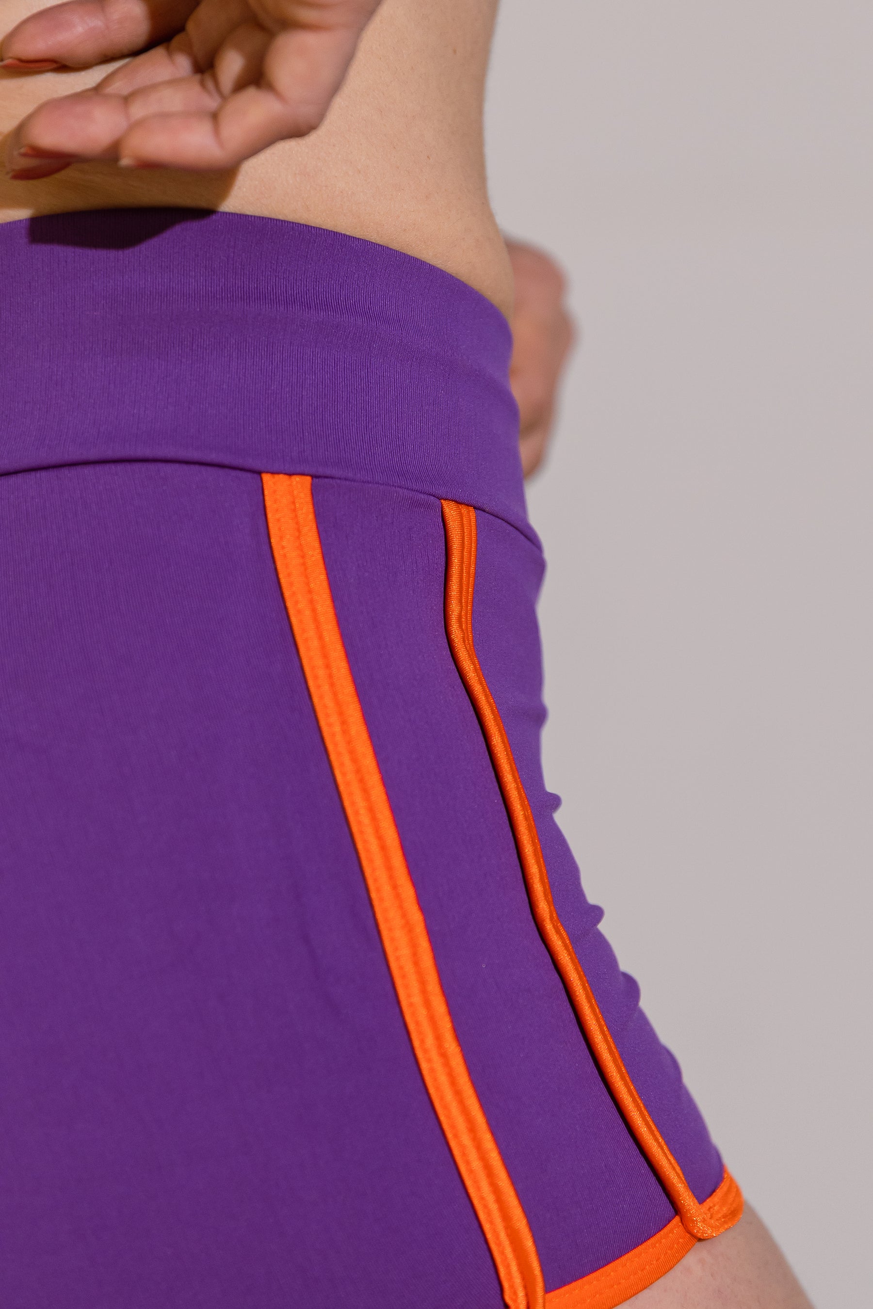 Conjunto Fitness Academia ActiveDynamics - Top + Shorts em Poliamida Roxo