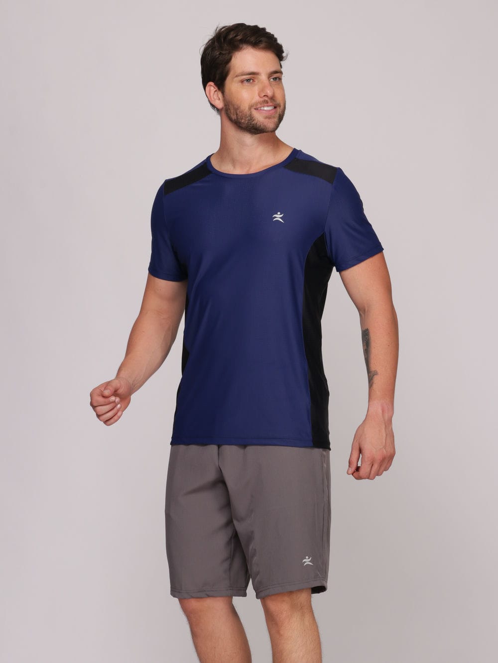 Camiseta Masculina com Recorte Tecido Poliamida com Proteção UV Evita Transpiração - Azul Royal