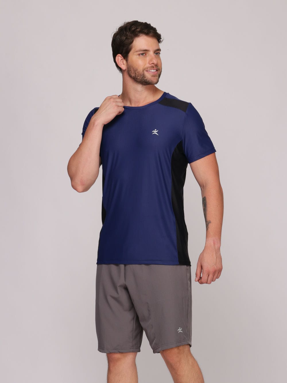 Camiseta Masculina com Recorte Tecido Poliamida com Proteção UV Evita Transpiração - Azul Royal