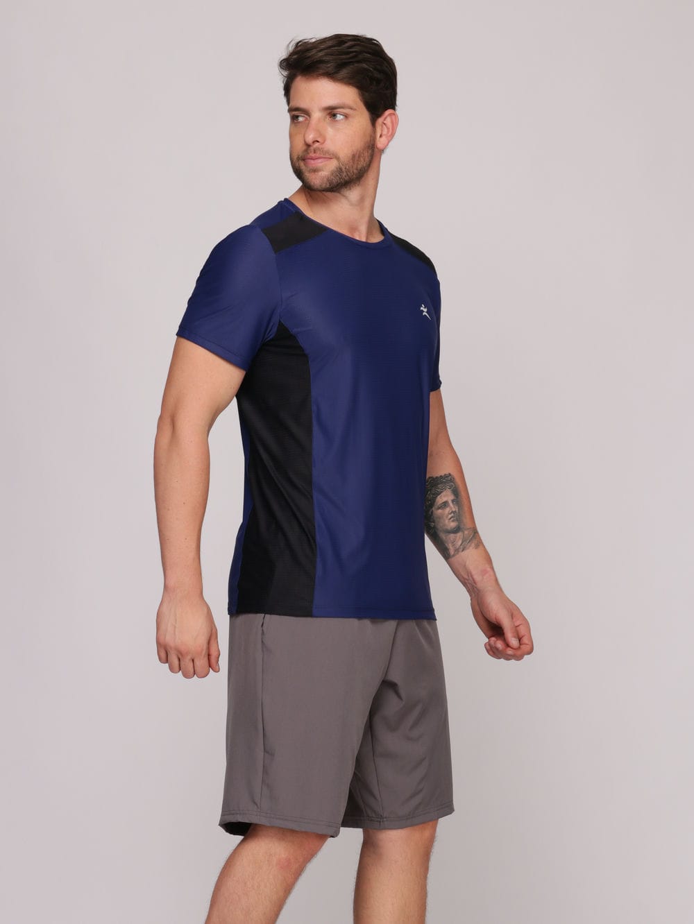 Camiseta Masculina com Recorte Tecido Poliamida com Proteção UV Evita Transpiração - Azul Royal